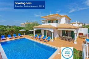 Villa White Sands - Private Oasis, Heated Pool, Beaches & Strip Nearby